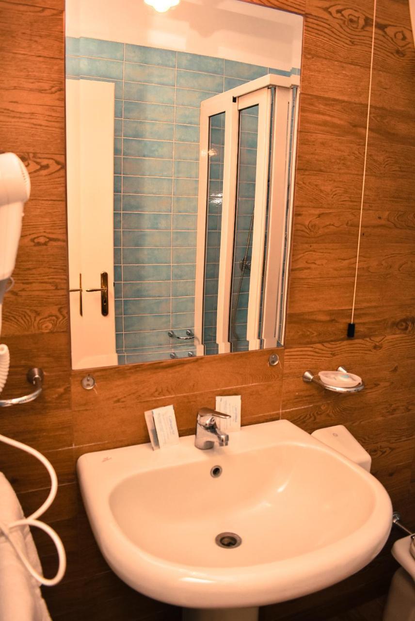Hotel Miravalle Napoli Bagian luar foto