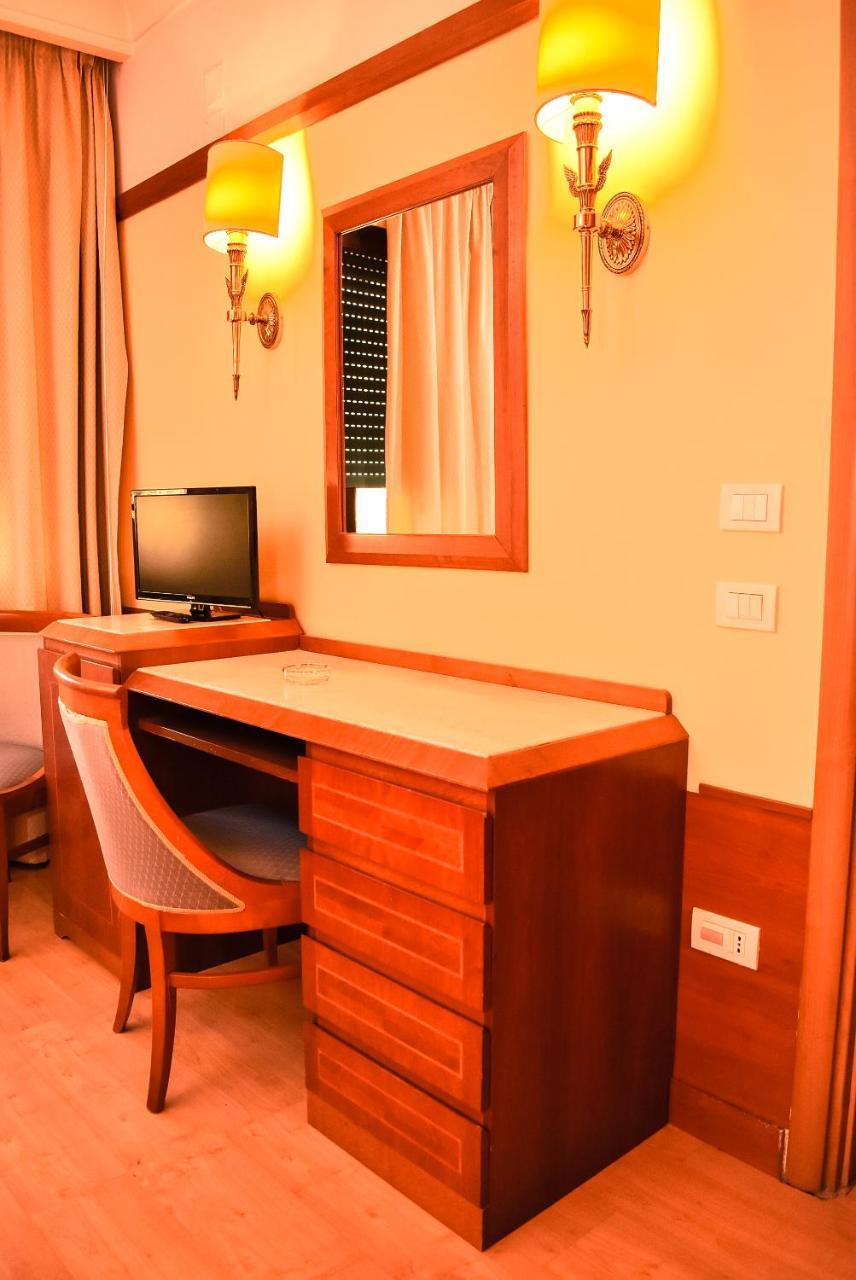 Hotel Miravalle Napoli Bagian luar foto